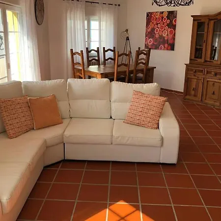 Golf, & Pool House * Amoreira (Leiria)