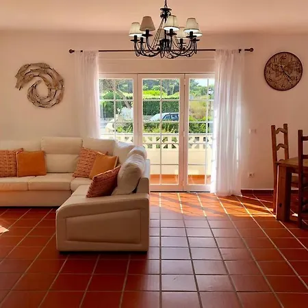 Golf, & Pool House * Amoreira (Leiria)