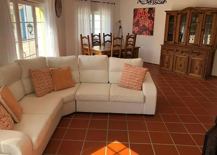 Golf, & Pool House * Amoreira (Leiria)